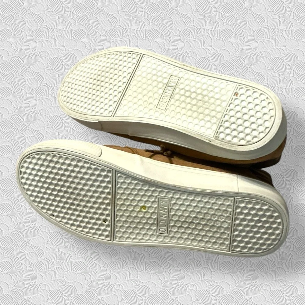🌺OLD NAVY TAN FAUX-SUEDE MID TOP MOCCASINS